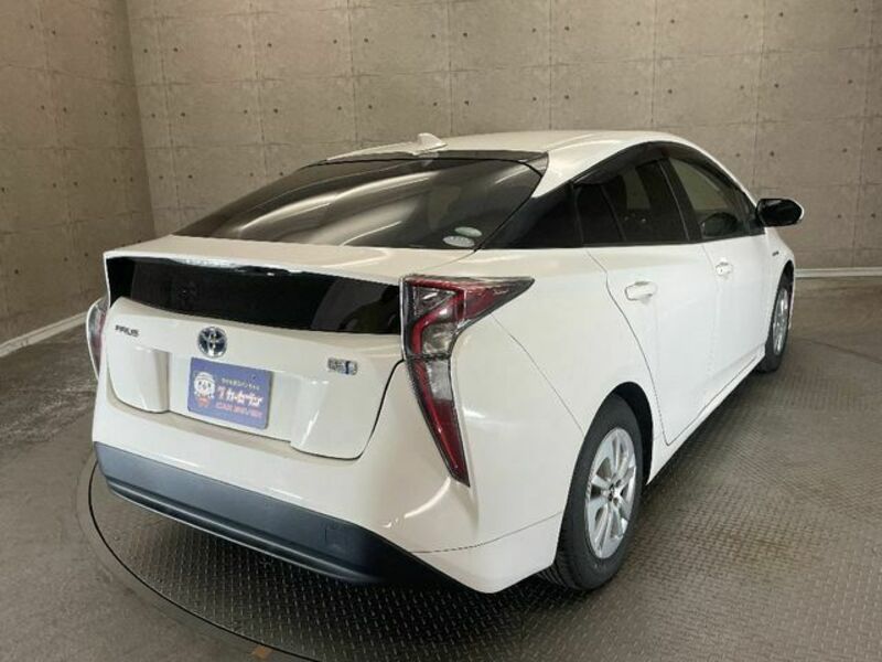 PRIUS-3