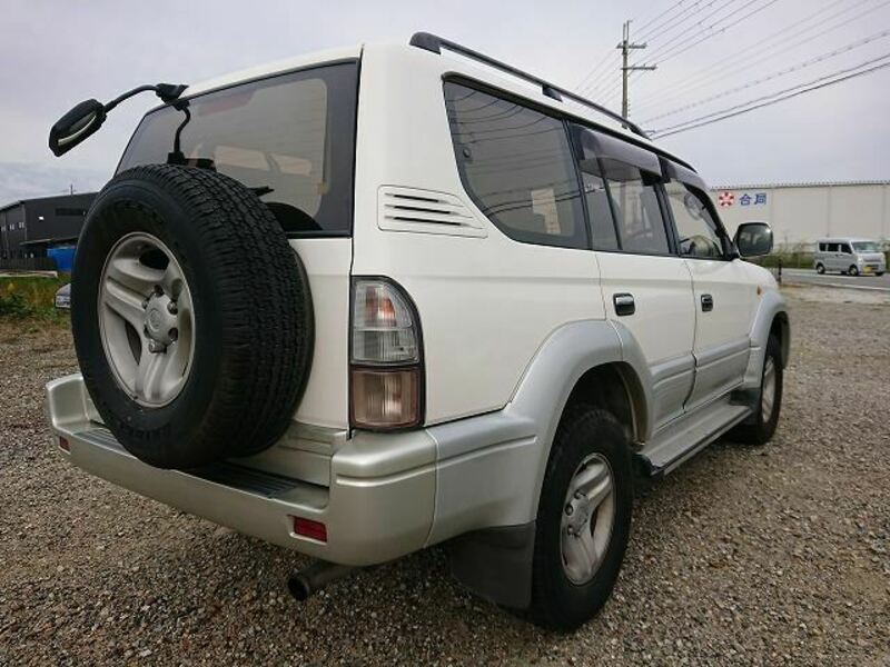 LAND CRUISER PRADO-1