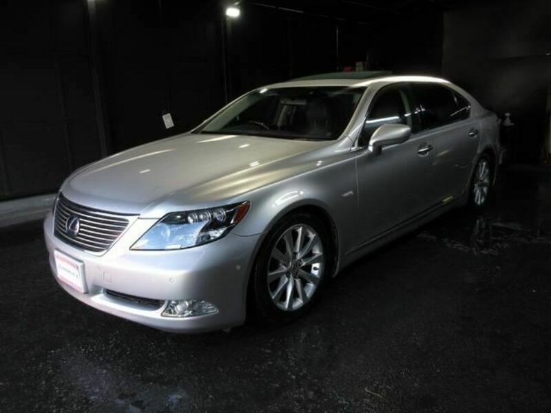 LEXUS　LS