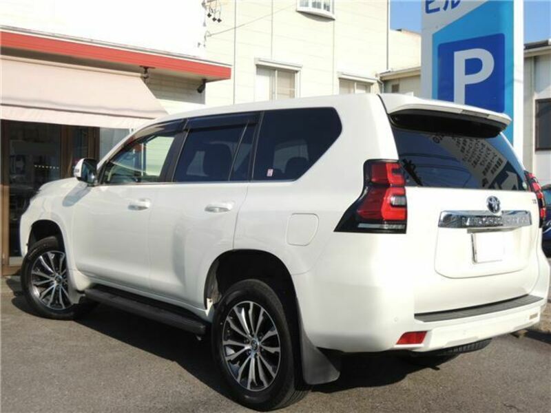 LAND CRUISER PRADO-1