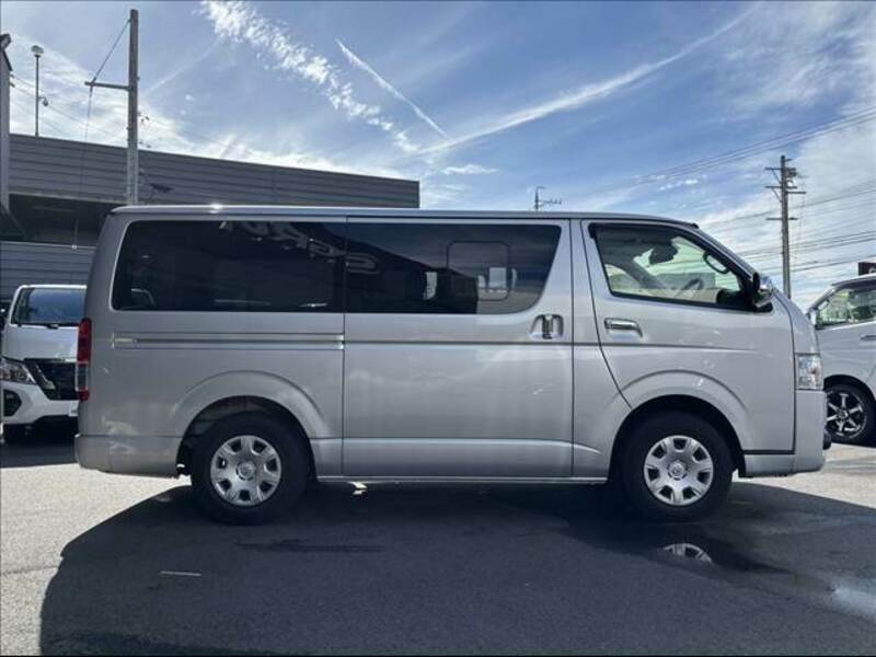 HIACE VAN-12