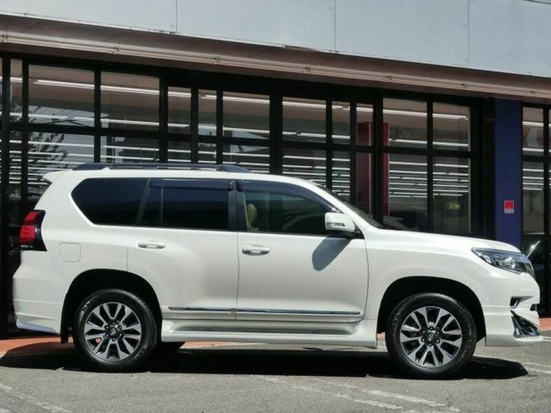 LAND CRUISER PRADO-6