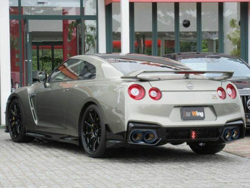 GT-R-10