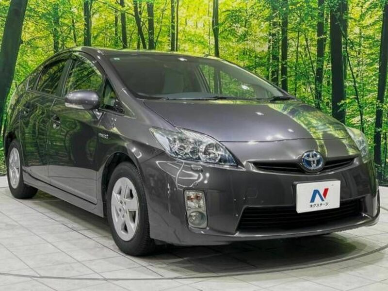 PRIUS-16