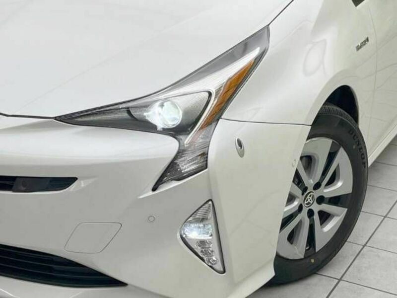 PRIUS-12