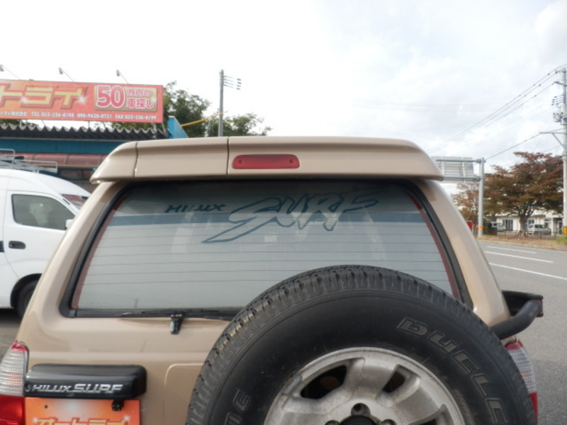 HILUX SURF-16