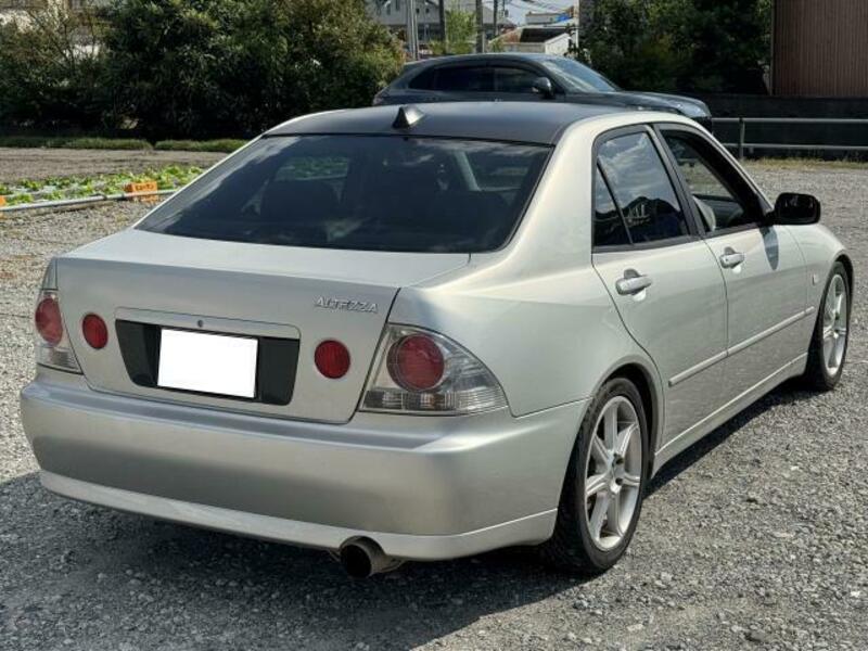 ALTEZZA-10