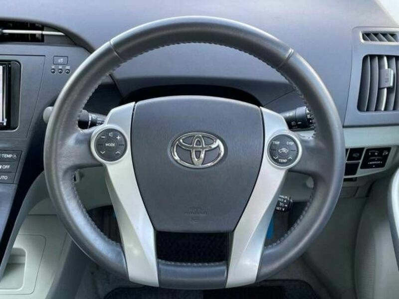 PRIUS-12