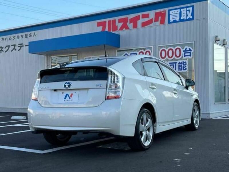 PRIUS-18