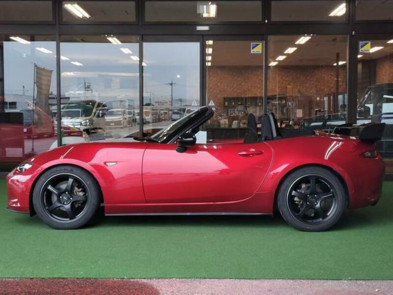 ROADSTER-13