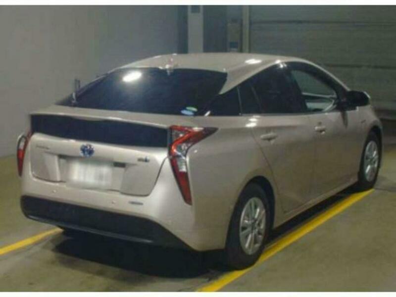 PRIUS-4