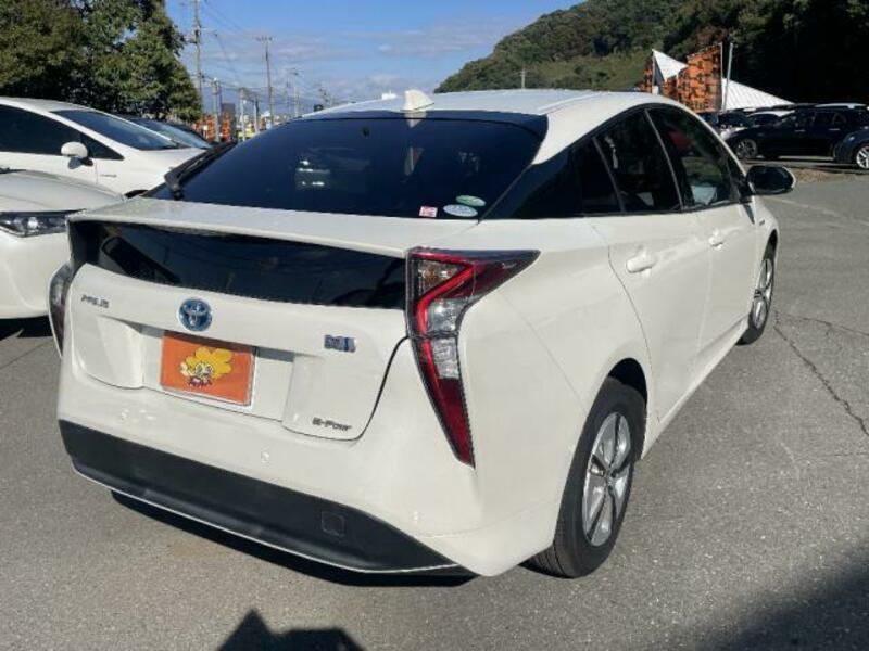 PRIUS-1