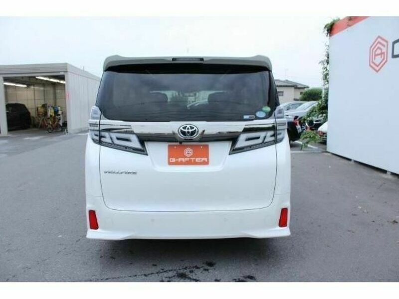 VELLFIRE-7