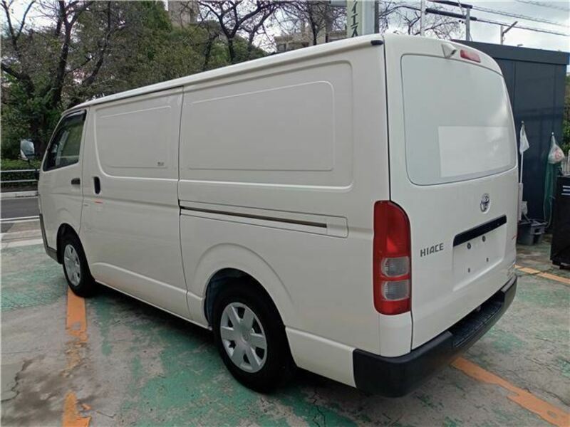 HIACE-4