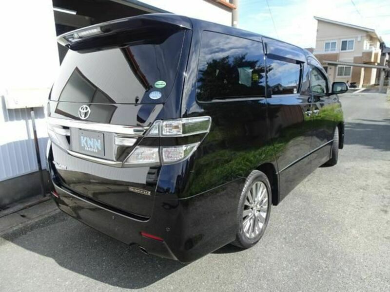 VELLFIRE-19