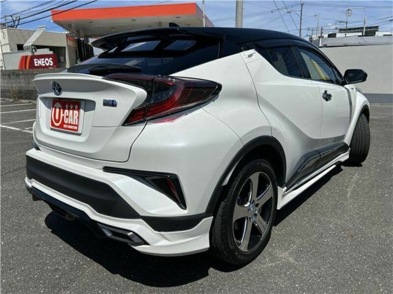 C-HR-11