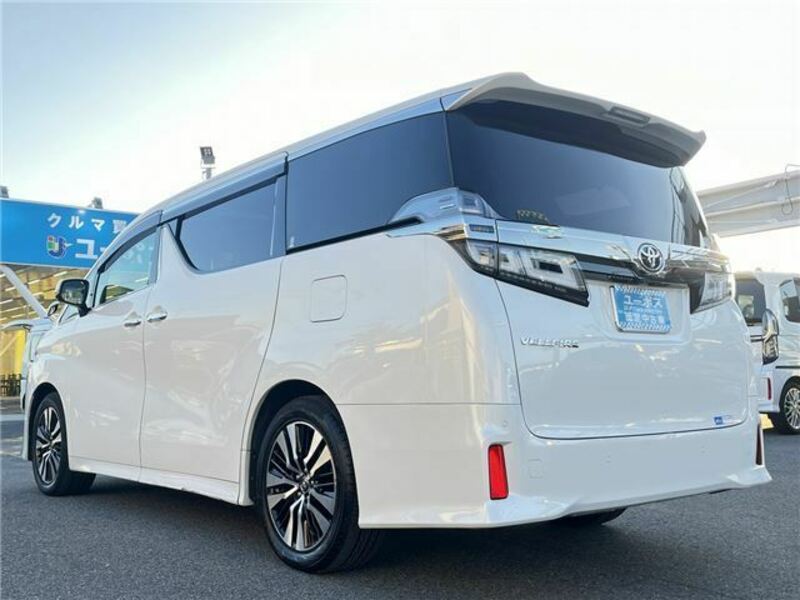 VELLFIRE-39