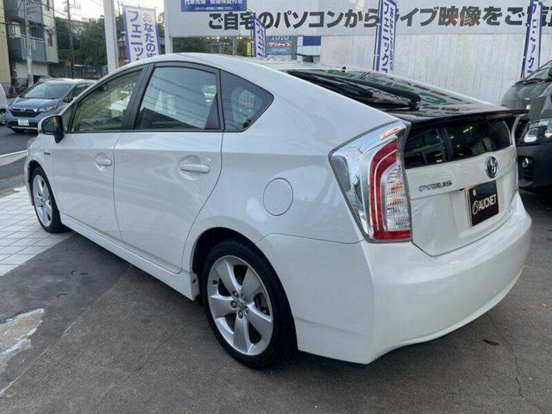 PRIUS-3