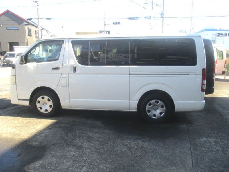 HIACE VAN-1