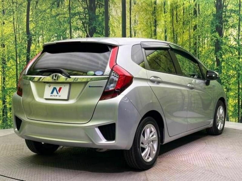 FIT HYBRID-17