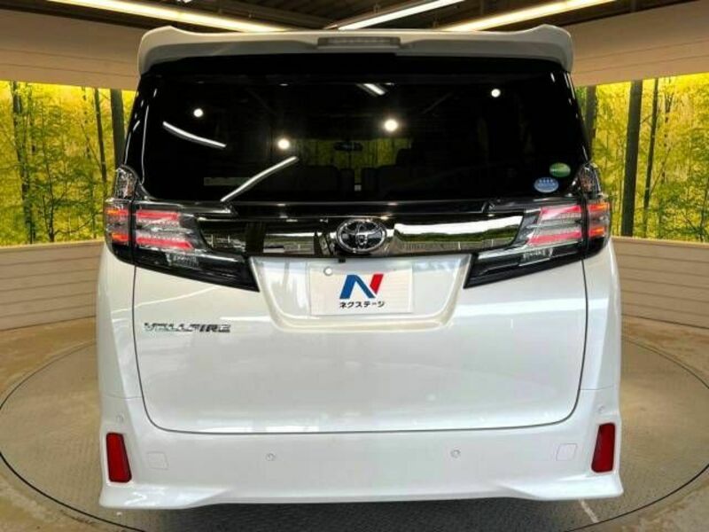 VELLFIRE-17