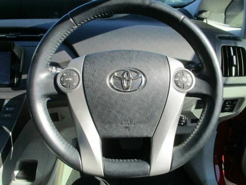 PRIUS-4