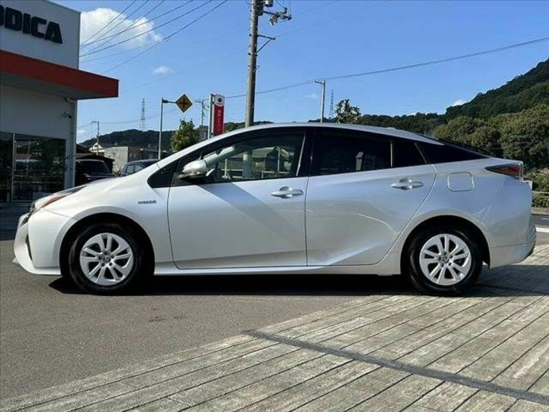 PRIUS-10