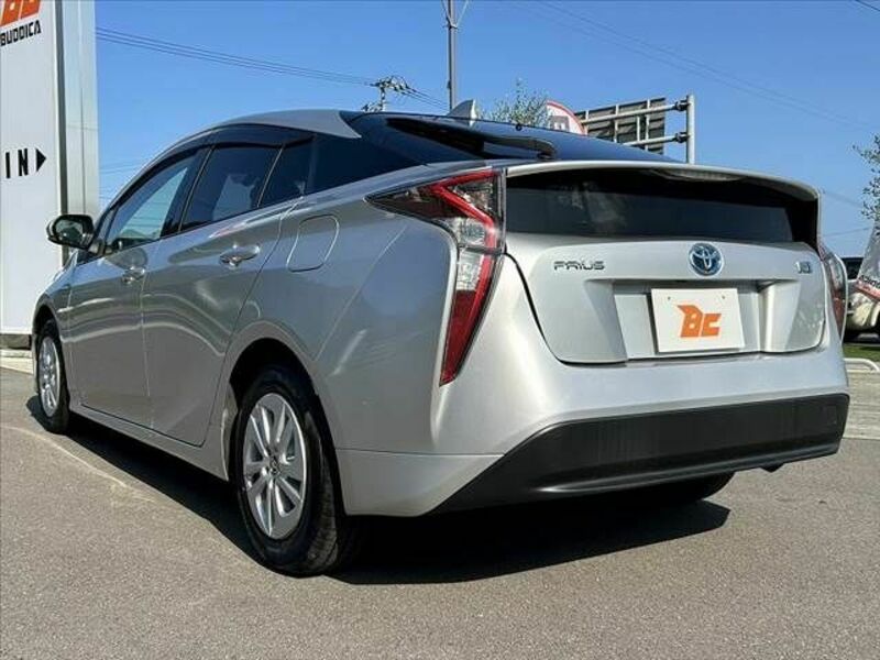 PRIUS-12