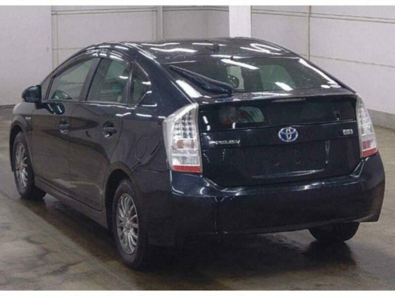 PRIUS-4