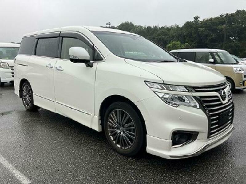 NISSAN　ELGRAND