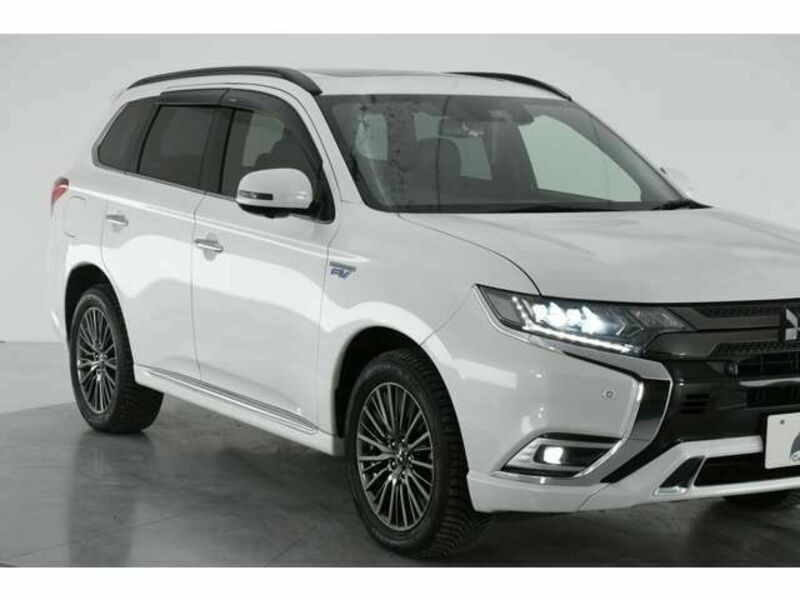 OUTLANDER PHEV-10