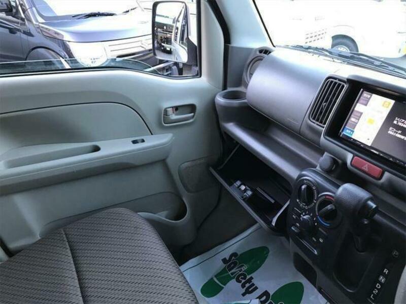 MINICAB VAN