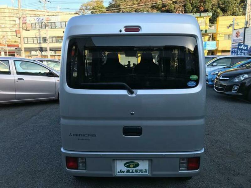 MINICAB VAN