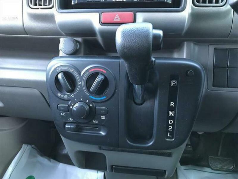 MINICAB VAN
