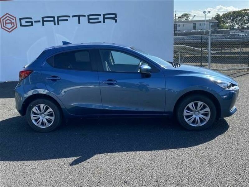 MAZDA2-6