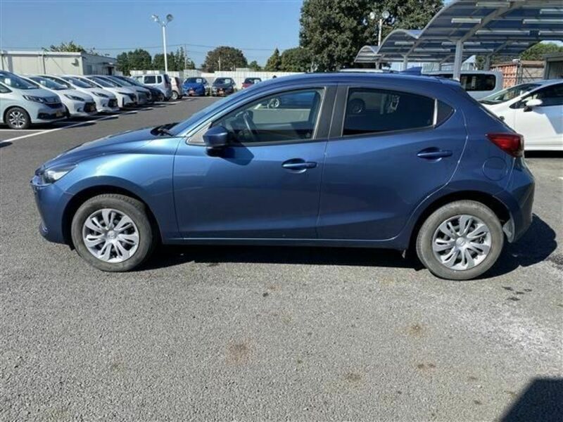 MAZDA2-8