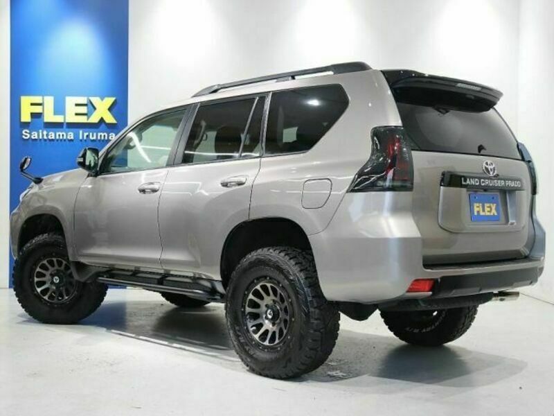 LAND CRUISER PRADO-5