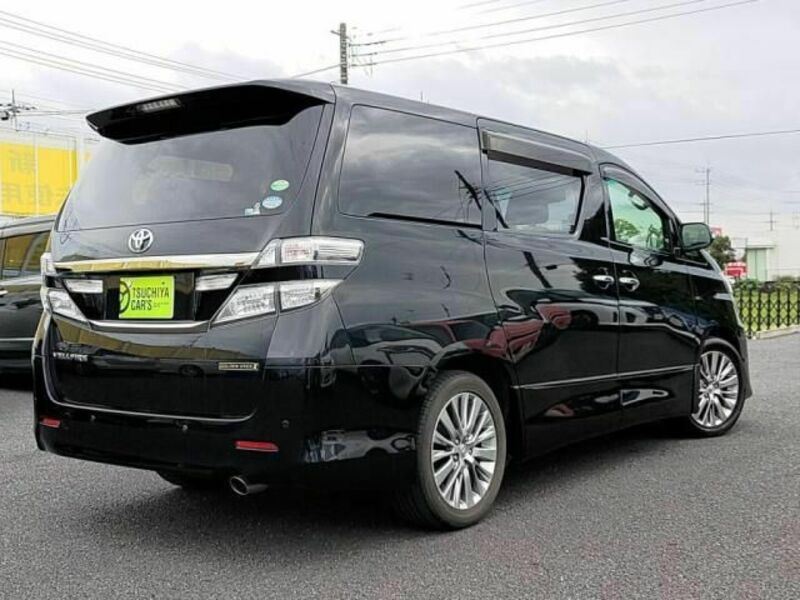 VELLFIRE-1