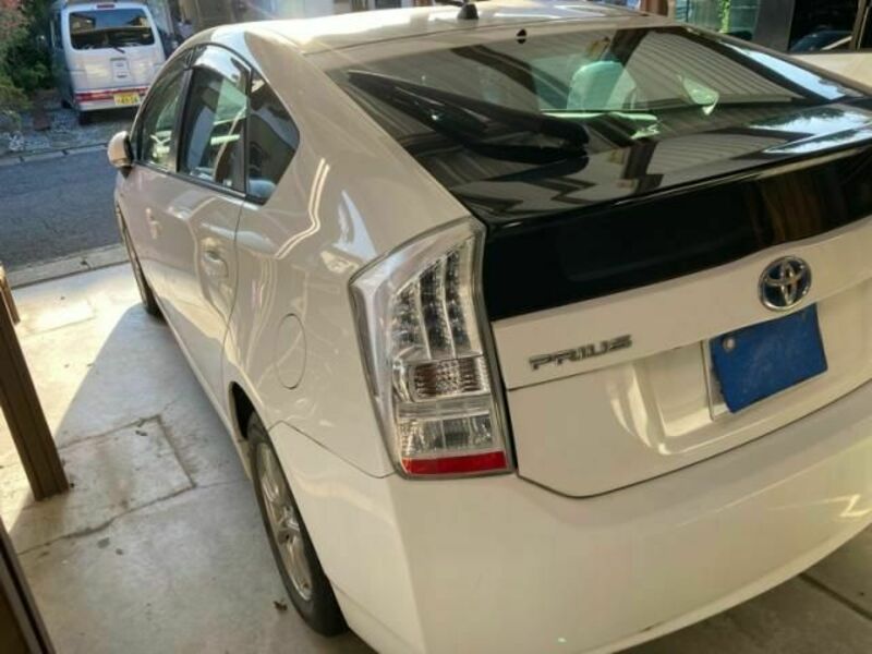 PRIUS-7