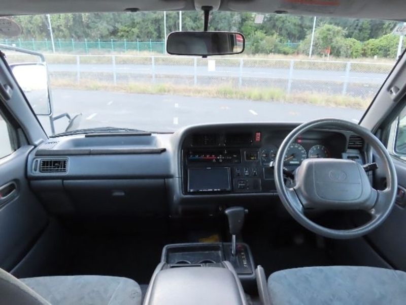 HIACE VAN-8