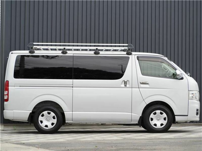 HIACE VAN-11