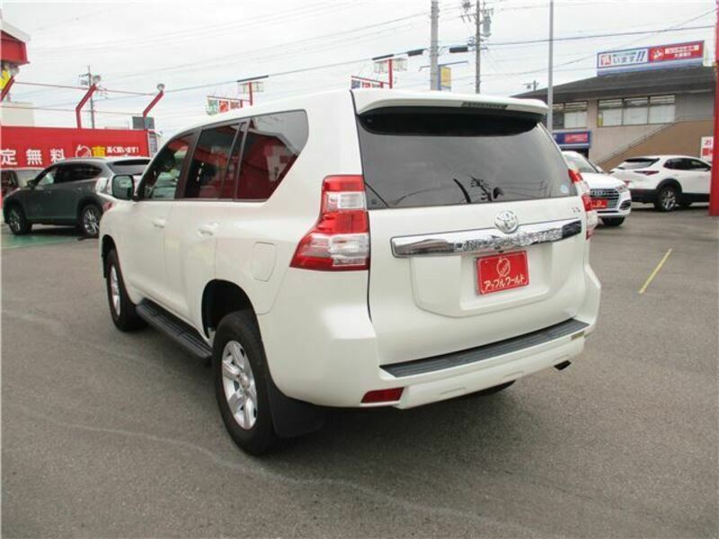 LAND CRUISER PRADO-7