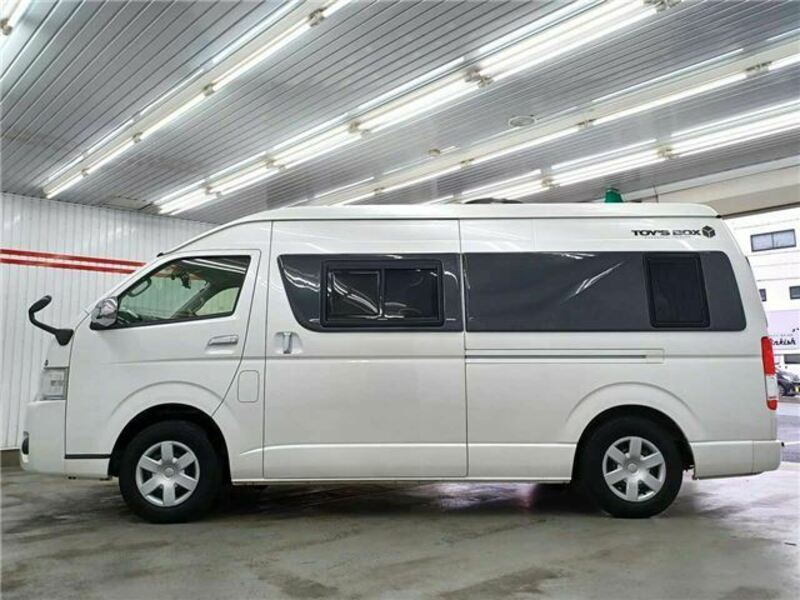 HIACE VAN-8