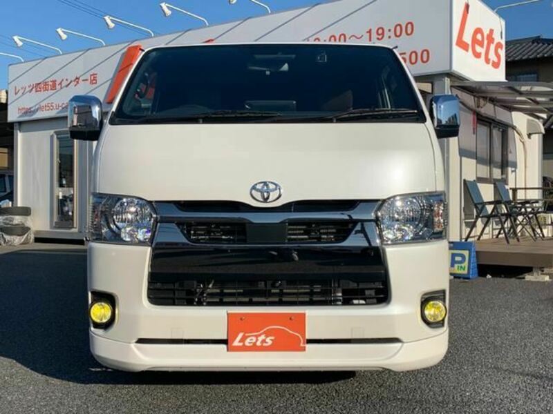 HIACE VAN-1