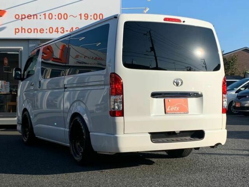 HIACE VAN-8