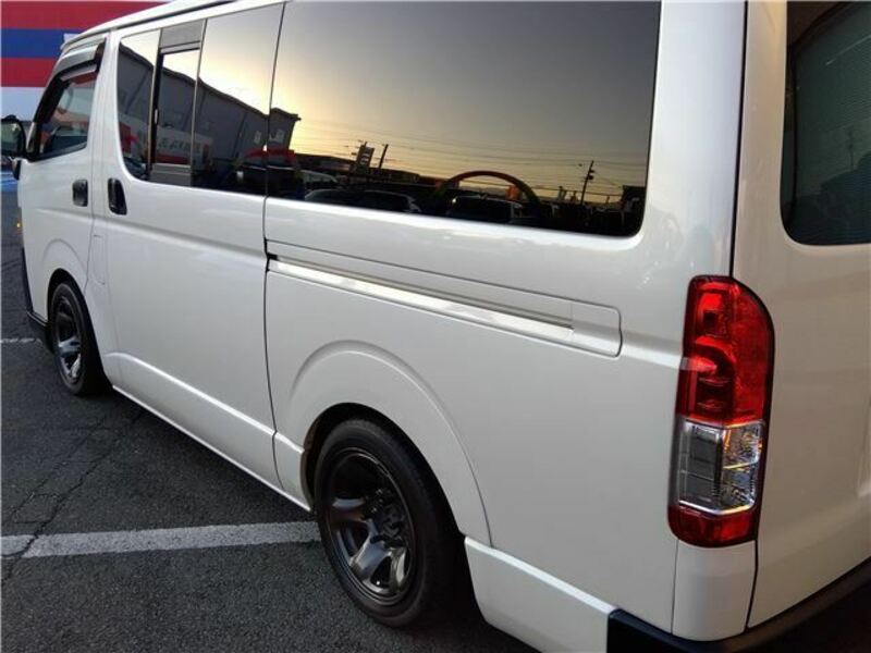 HIACE VAN-13