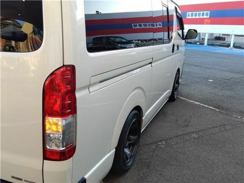 HIACE VAN-18