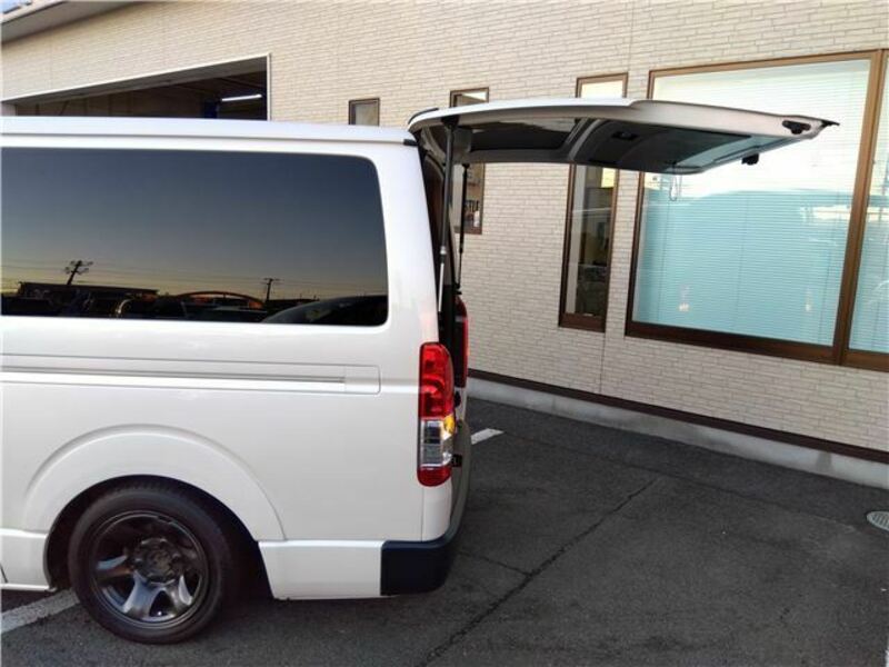 HIACE VAN-44