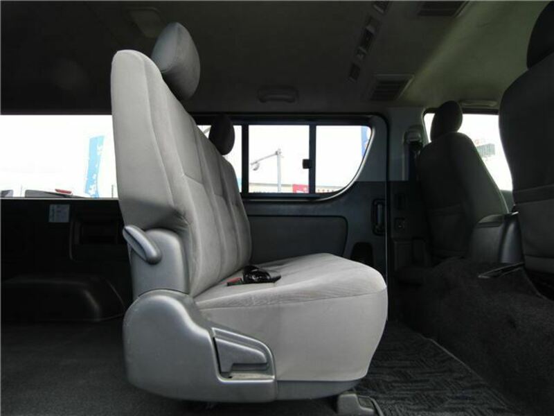 HIACE VAN-28