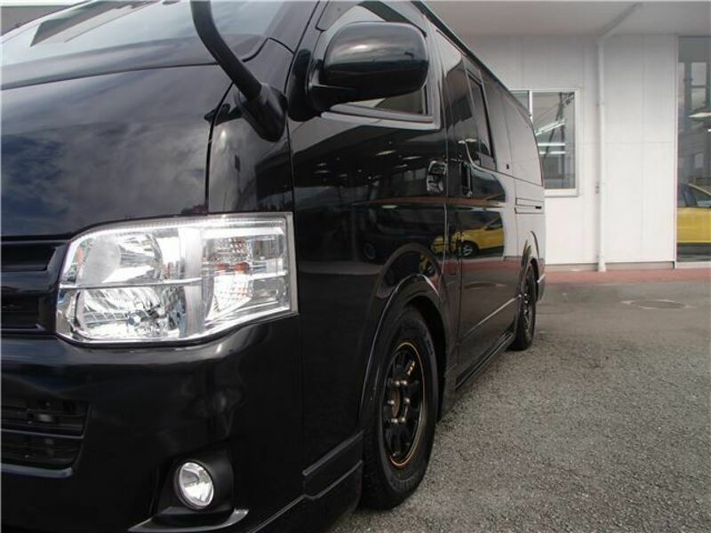 HIACE-8